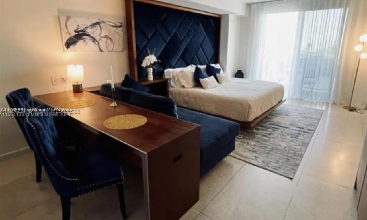 50 Biscayne Blvd # 607, Miami FL 33132