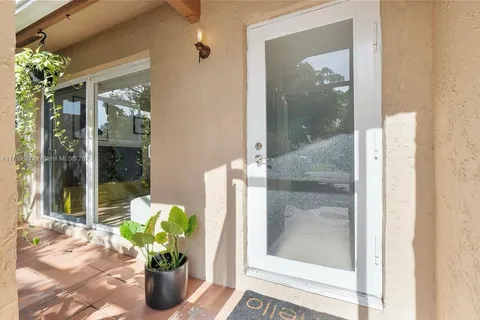 2380 NW 122nd Dr, Coral Springs FL 33065