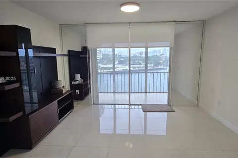3030 Marcos Dr # T507, Aventura FL 33160