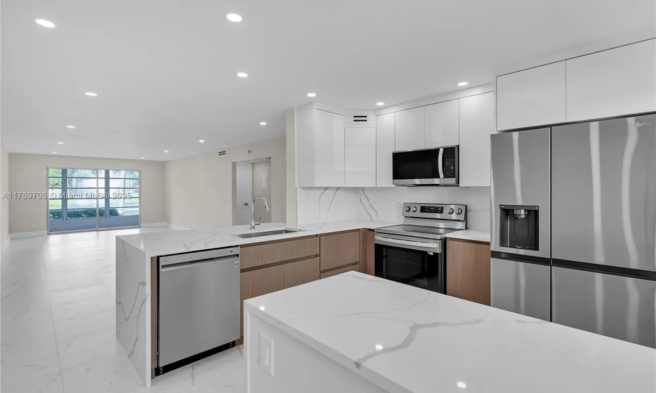 2501 Antigua Ter # F1, Coconut Creek FL 33066