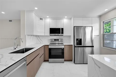 2501 Antigua Ter # F1, Coconut Creek FL 33066