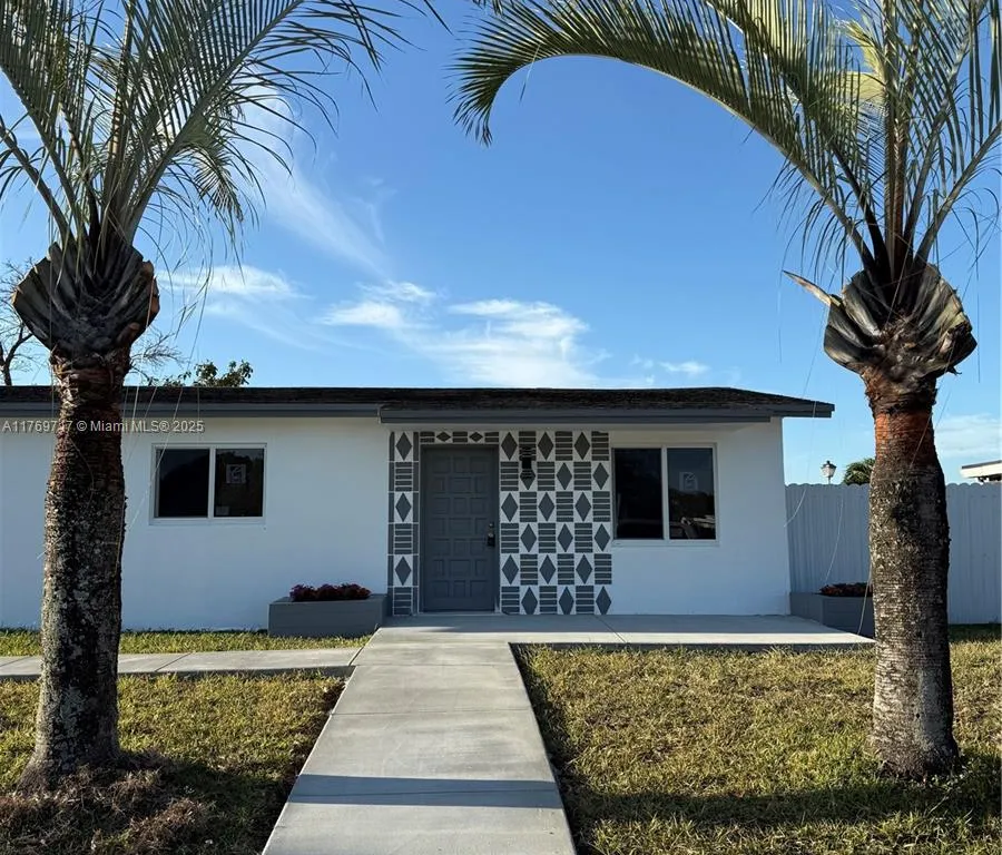 15044 SW 304th Ter, Homestead FL 33033