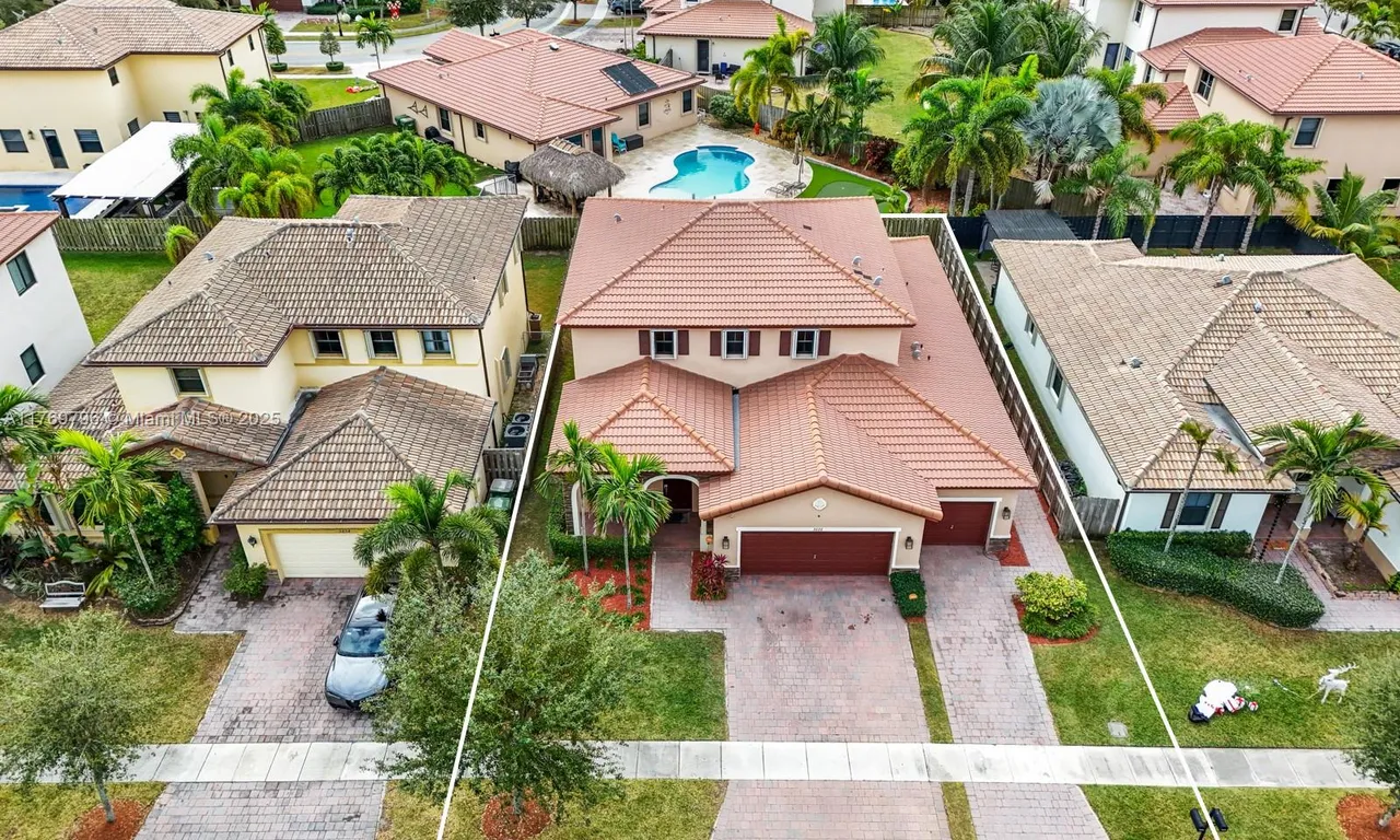 3626 SE 1st St, Homestead FL 33033