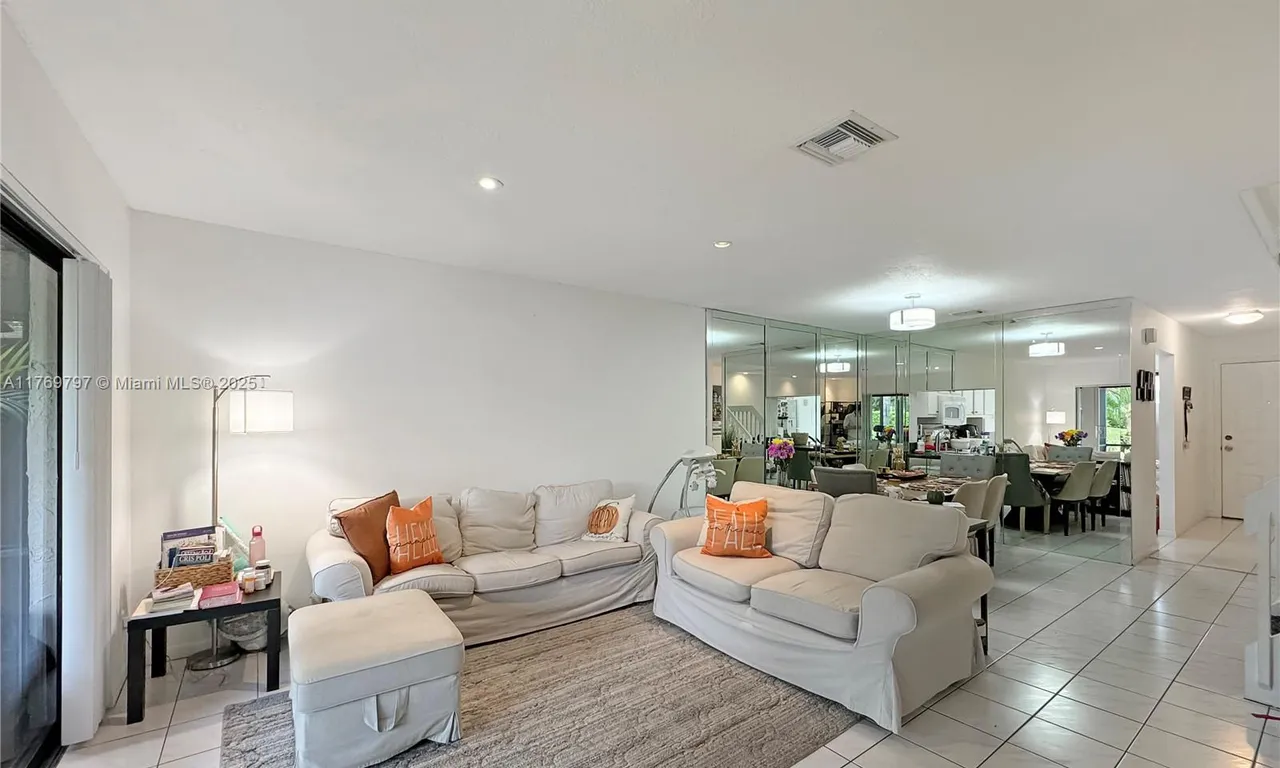 4306 N Carambola Cir N, Coconut Creek FL 33066
