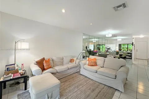 4306 N Carambola Cir N, Coconut Creek FL 33066
