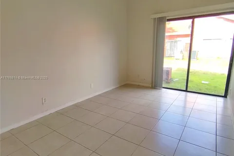 2435 NW 55th Ave # 2435, Lauderhill FL 33313