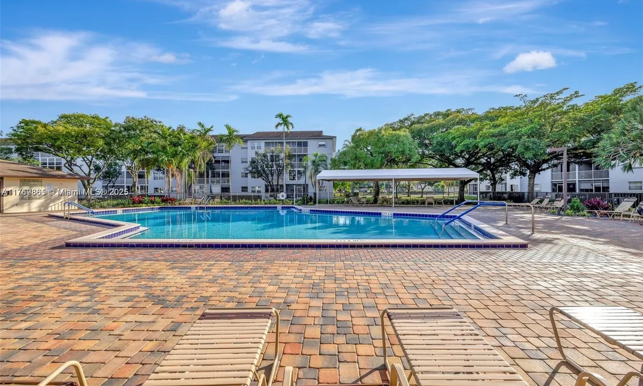 12701 SW 14th St # 203J, Pembroke Pines FL 33027