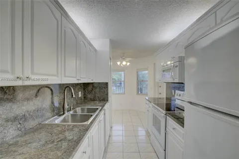 12701 SW 14th St # 203J, Pembroke Pines FL 33027