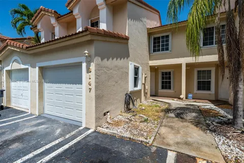 8147 Southgate Blvd, North Lauderdale FL 33068