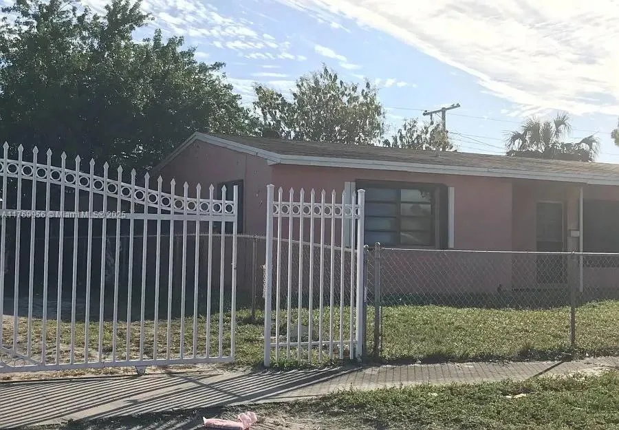 3010 NW 186th Ter, Miami Gardens FL 33056