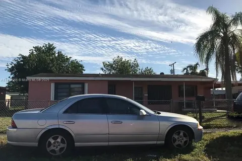 3010 NW 186th Ter, Miami Gardens FL 33056
