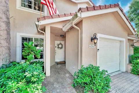 6204 NW 74th Ct, Parkland FL 33067