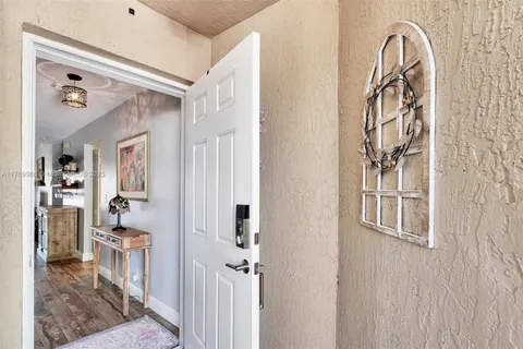 6204 NW 74th Ct, Parkland FL 33067