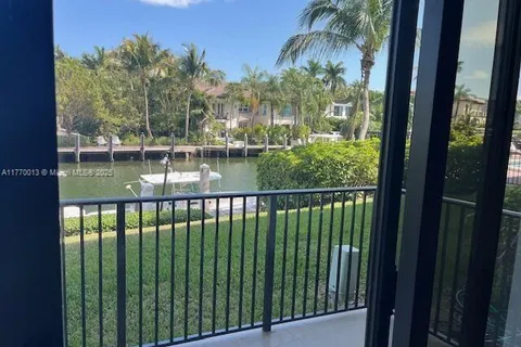 6855 Edgewater Dr, Coral Gables FL 33133