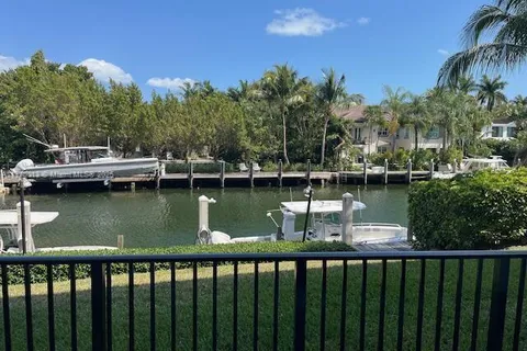 6855 Edgewater Dr, Coral Gables FL 33133
