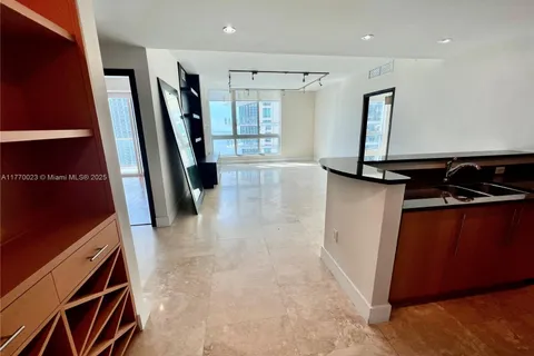 300 S Biscayne Blvd # 2606, Miami FL 33131