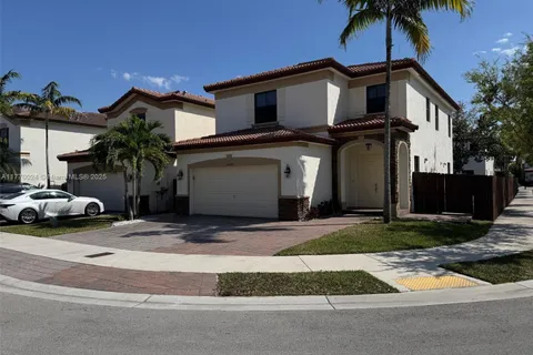10086 NW 89th Ter, Doral FL 33178