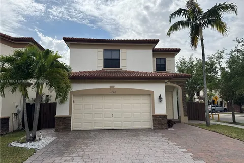 10086 NW 89th Ter, Doral FL 33178