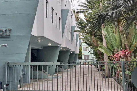 1017 Meridian Ave # 7, Miami Beach FL 33139