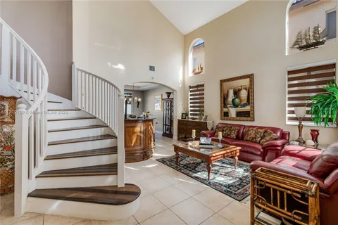 2126 NE 38th Rd, Homestead FL 33033