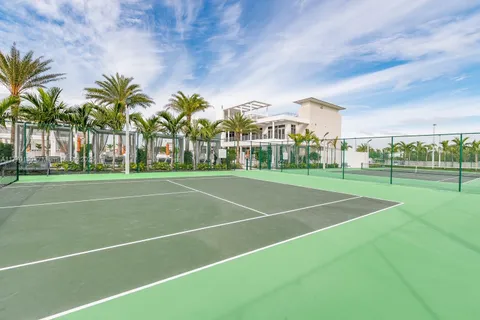 6416 NW 102nd Ct # 302, Doral FL 33178