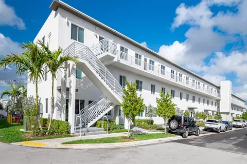 6416 NW 102nd Ct # 302, Doral FL 33178