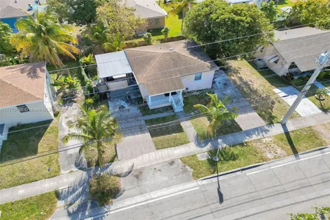 731 SW 8th Ave, Hallandale Beach FL 33009