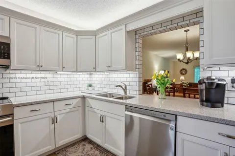 1600 SE Saint Lucie Blvd # 110, Stuart FL 34996