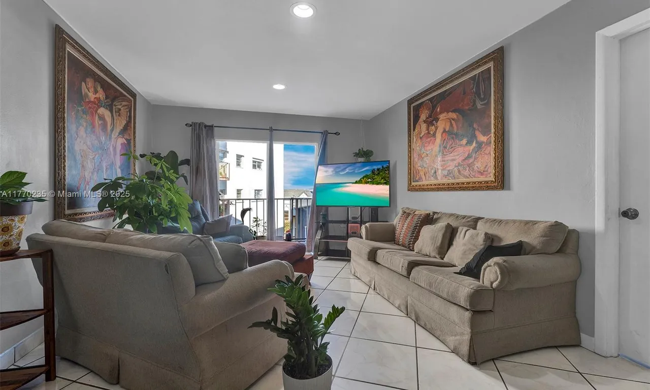 7125 Bonita Dr # 306, Miami Beach FL 33141