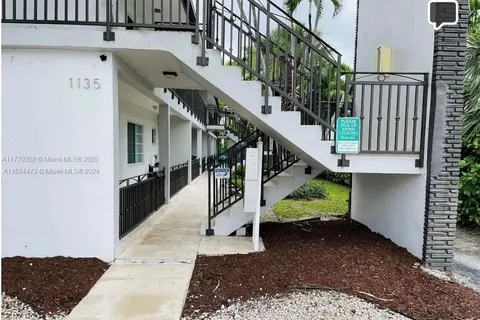 1135 92nd St # 102, Bay Harbor Islands FL 33154