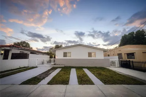 3346 NW NW 17th St # 0, Miami FL 33125