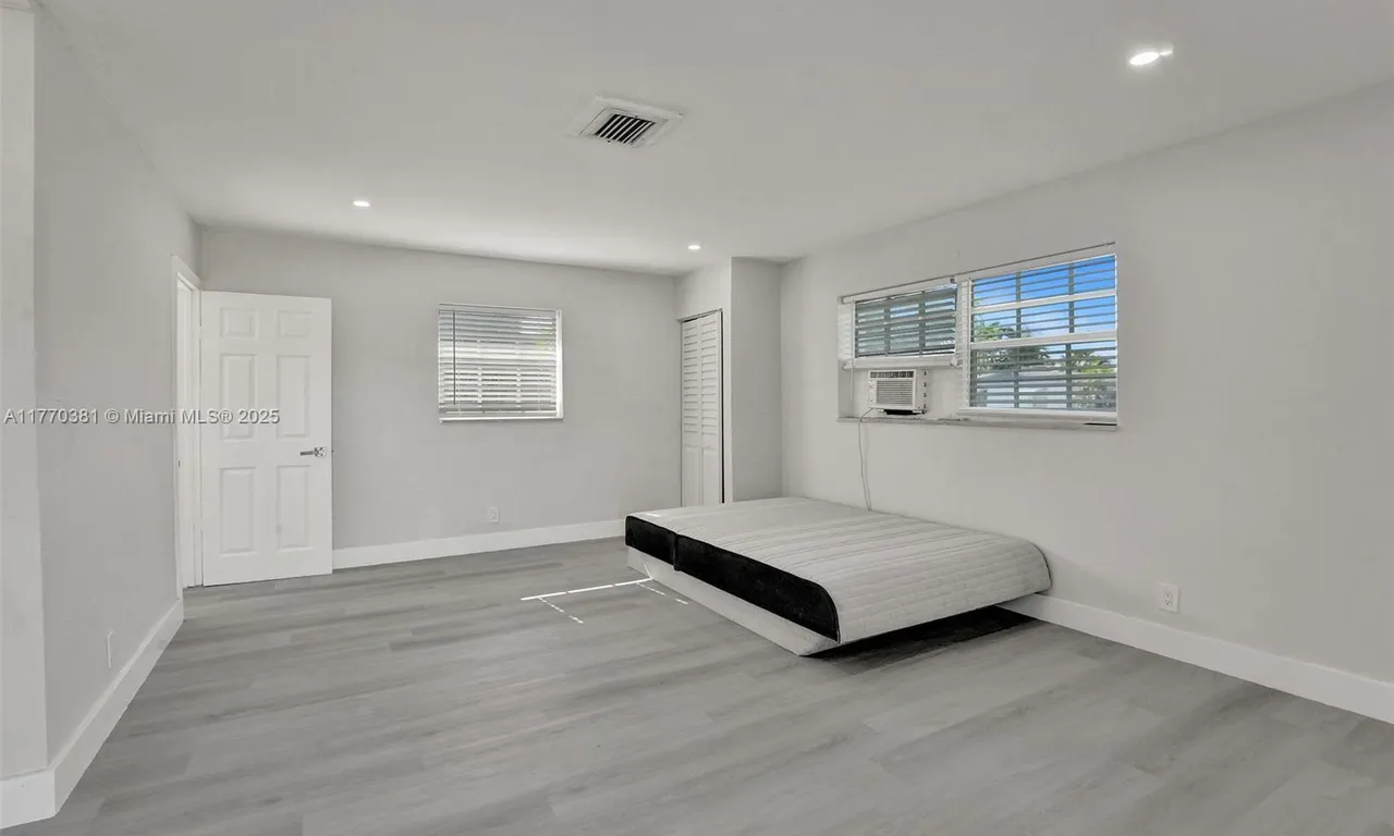 5657 Grant St # 5, Hollywood FL 33021