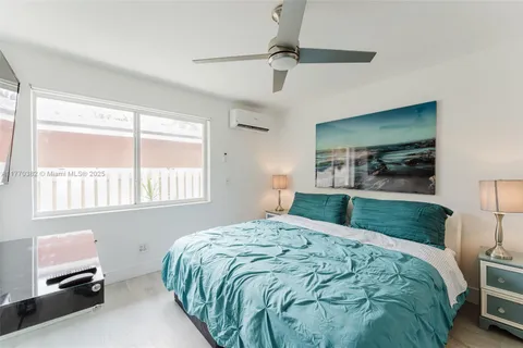 805 NE 6th St, Hallandale Beach FL 33009