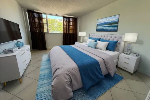 1470 NE 125th Ter # 314, North Miami FL 33161