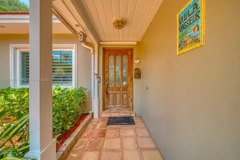 1435 Blue Rd, Coral Gables FL 33146
