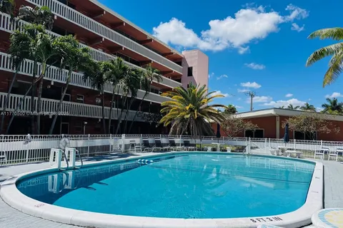200 NE 12th Ave # 1C, Hallandale Beach FL 33009