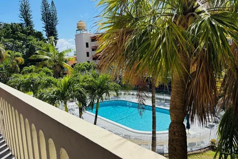 200 NE 12th Ave # 1C, Hallandale Beach FL 33009
