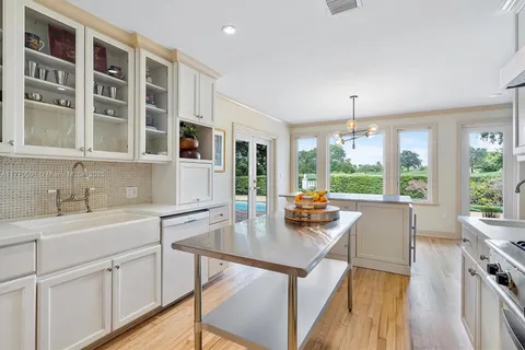 4310 Santa Maria St, Coral Gables FL 33146