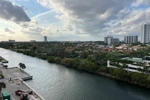 20515 E Country Club Dr # 1041, Aventura FL 33180