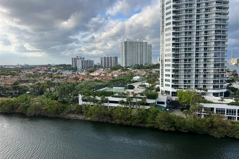 20515 E Country Club Dr # 1041, Aventura FL 33180
