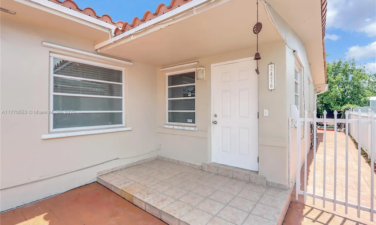 2476 SW 17 St Rear, Miami FL 33145