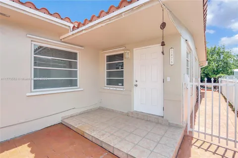 2476 SW 17 St Rear, Miami FL 33145