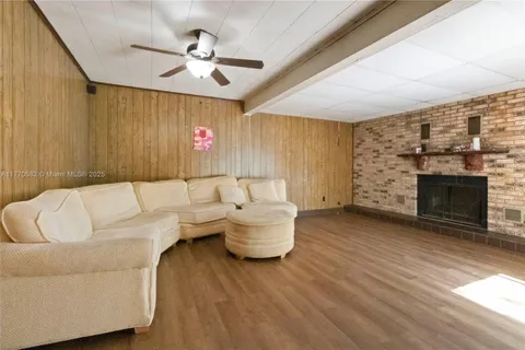 2531 WEDGEFIELD BLVD, Jacksonville FL 32211