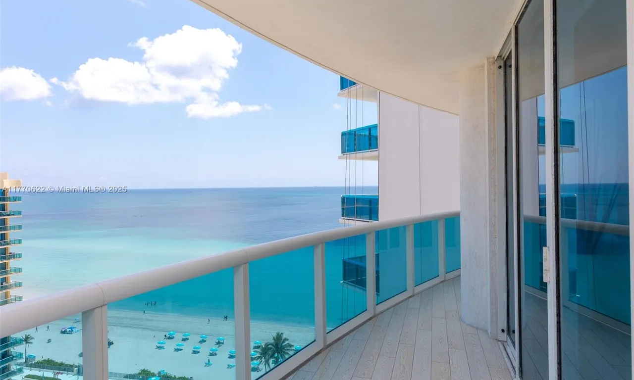 2711 S Ocean Dr # 1601, Hollywood FL 33019