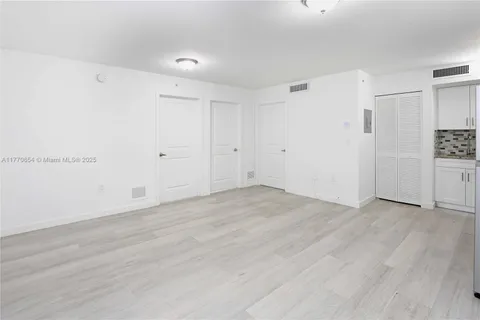 5185 W Flagler St, Miami FL 33134