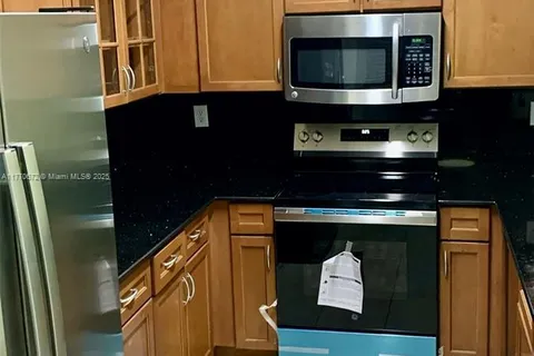 7869 NW 110 AV, Doral FL 33178
