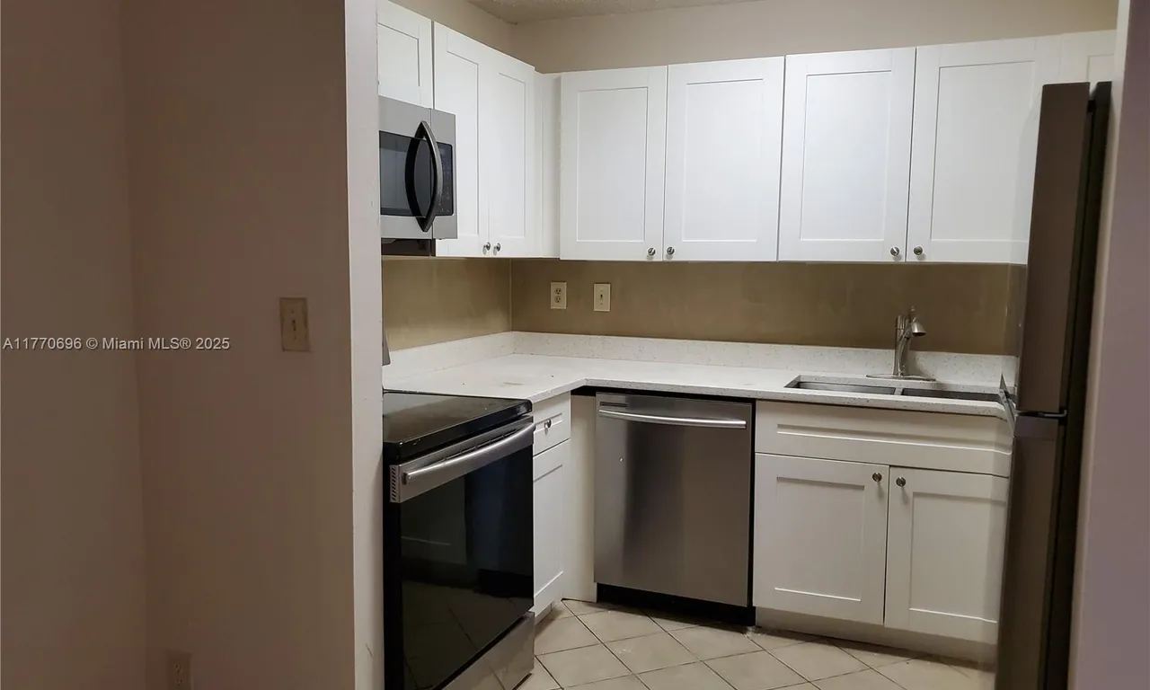 2661 Riverside Dr # 4, Coral Springs FL 33065
