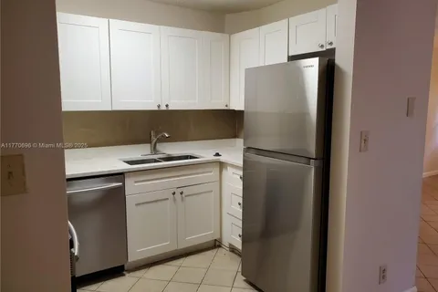 2661 Riverside Dr # 4, Coral Springs FL 33065