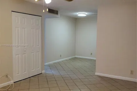2661 Riverside Dr # 4, Coral Springs FL 33065