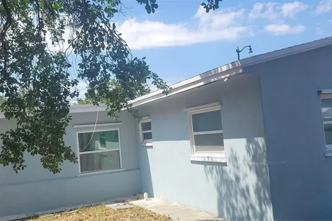 840 NE 32nd Ct, Pompano Beach FL 33064